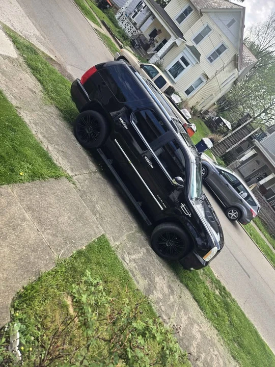 2009 Cadillac Escalade & EXT 3rd Gen - Image 7 of 10