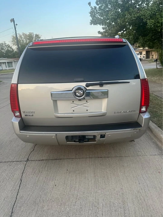2009 Cadillac Escalade & EXT 3rd Gen - Image 9 of 10