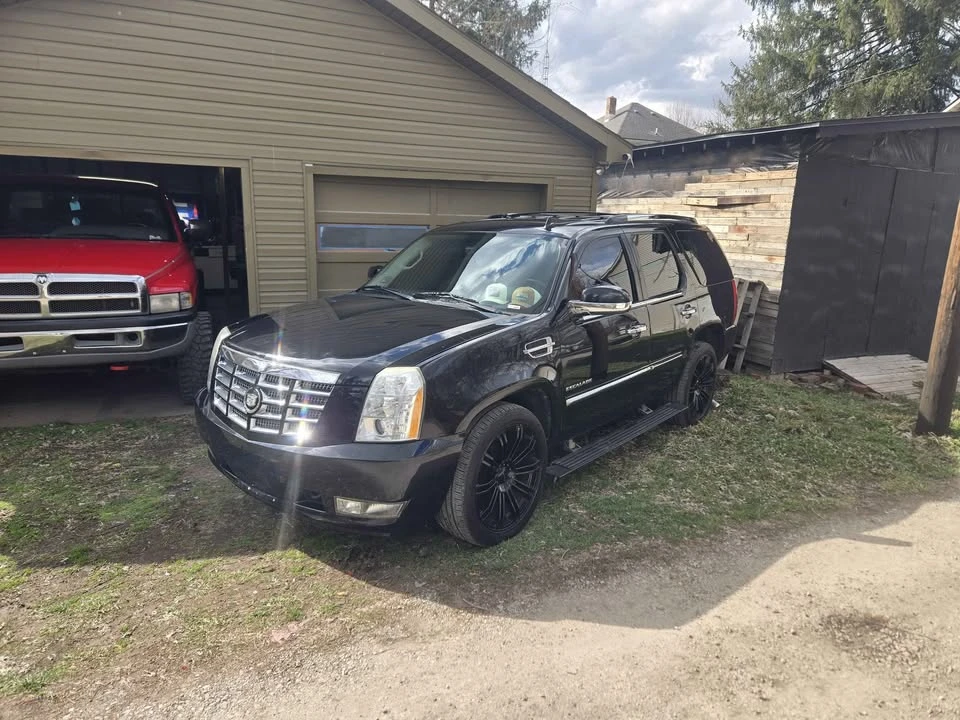 2009 Cadillac Escalade & EXT 3rd Gen - Image 8 of 10