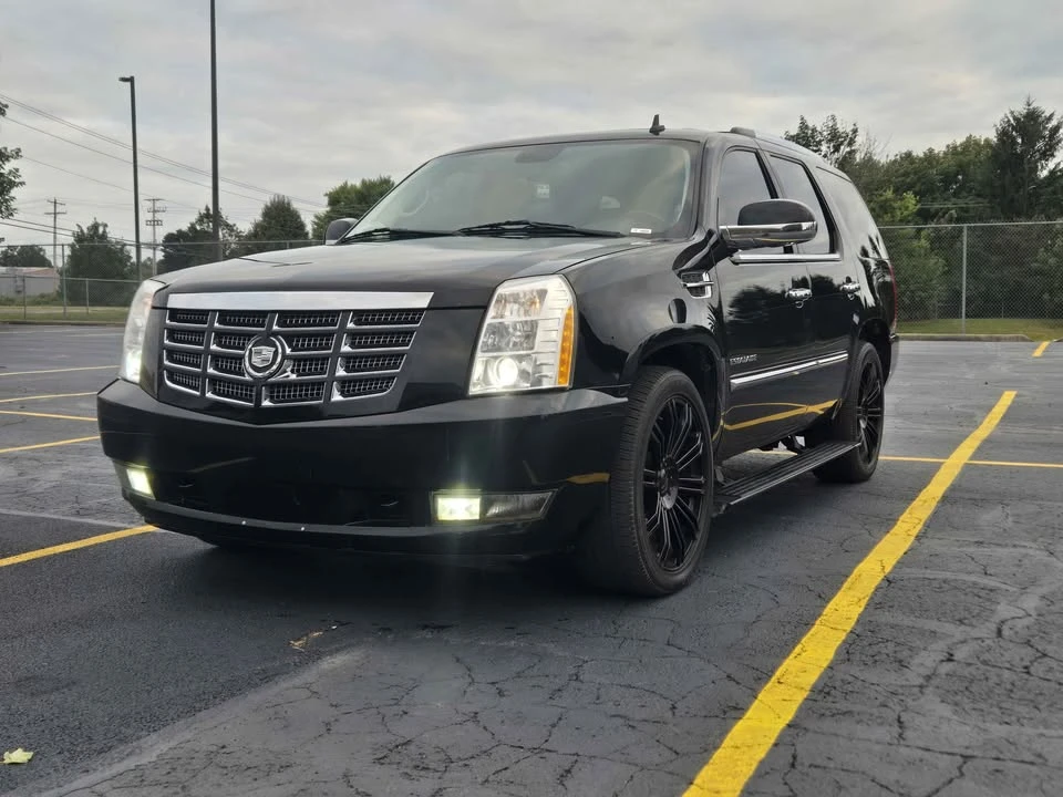 2009 Cadillac Escalade & EXT 3rd Gen - Image 2 of 10
