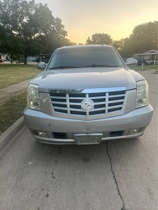 2009 Cadillac Escalade & EXT 3rd Gen - Image 4 of 10