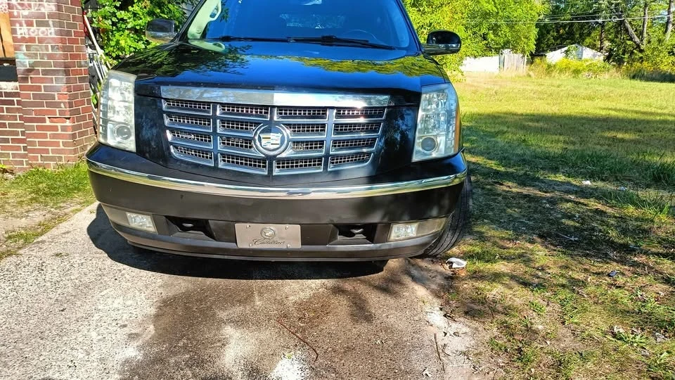 2009 Cadillac Escalade & EXT 3rd Gen - Image 8 of 13