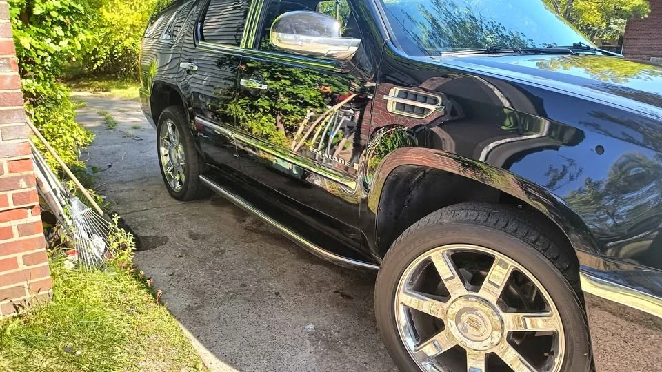 2009 Cadillac Escalade & EXT 3rd Gen - Image 5 of 13