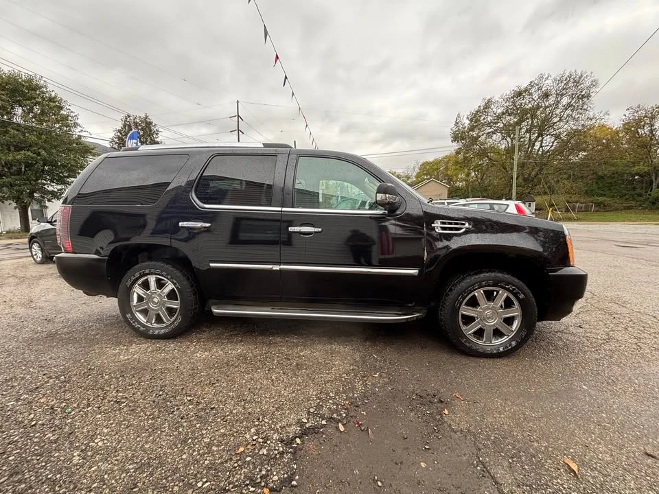 2009 Cadillac Escalade & EXT 3rd Gen - Image 5 of 13