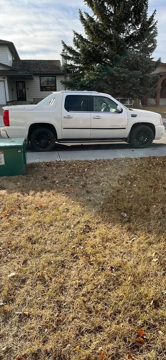 2009 Cadillac Escalade & EXT 3rd Gen - Image 5 of 11