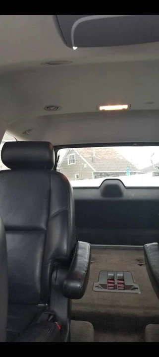 2009 Cadillac Escalade & EXT 3rd Gen - Image 7 of 8