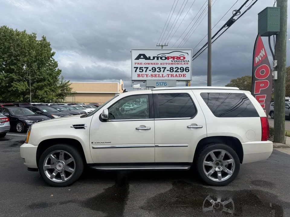 2009 Cadillac Escalade & EXT 3rd Gen - Image 2 of 20