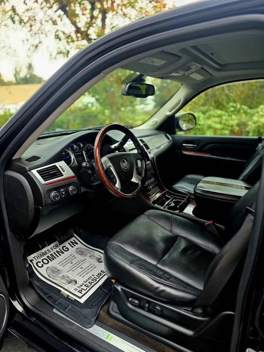 2009 Cadillac Escalade & EXT 3rd Gen - Image 7 of 20
