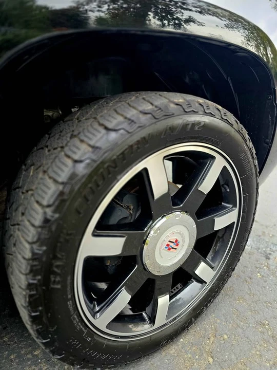 2009 Cadillac Escalade & EXT 3rd Gen - Image 9 of 20