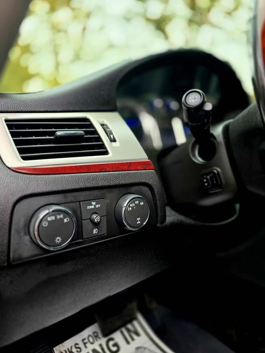 2009 Cadillac Escalade & EXT 3rd Gen - Image 13 of 20