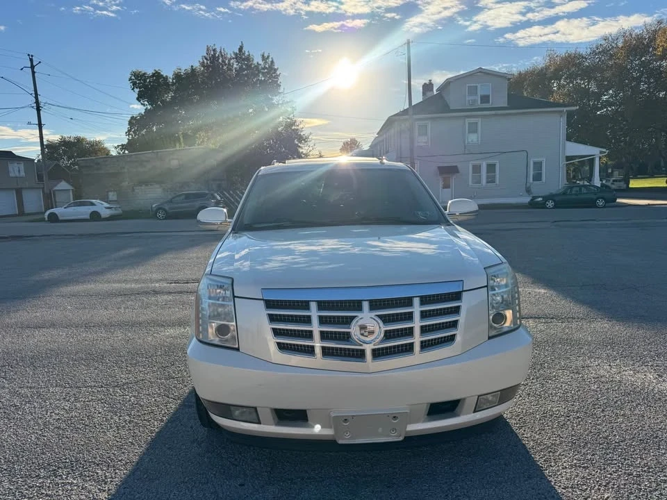 2009 Cadillac Escalade & EXT 3rd Gen - Image 3 of 10