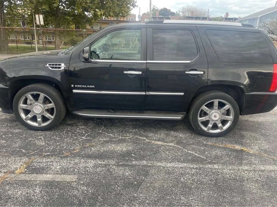 2009 Cadillac Escalade & EXT 3rd Gen - Image 2 of 7