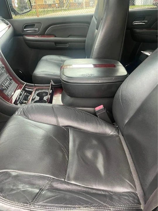 2009 Cadillac Escalade & EXT 3rd Gen - Image 5 of 7
