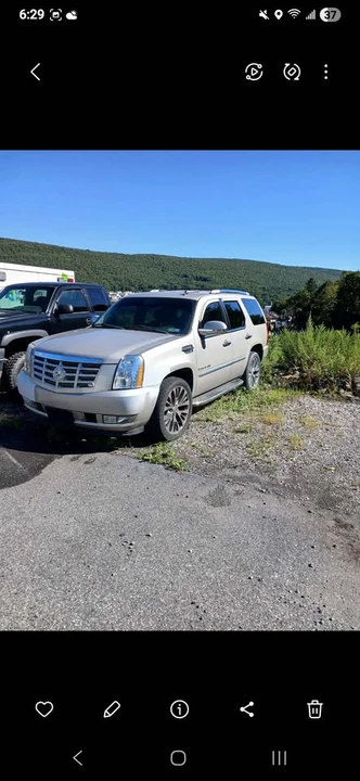2009 Cadillac Escalade & EXT 3rd Gen - Image 2 of 2