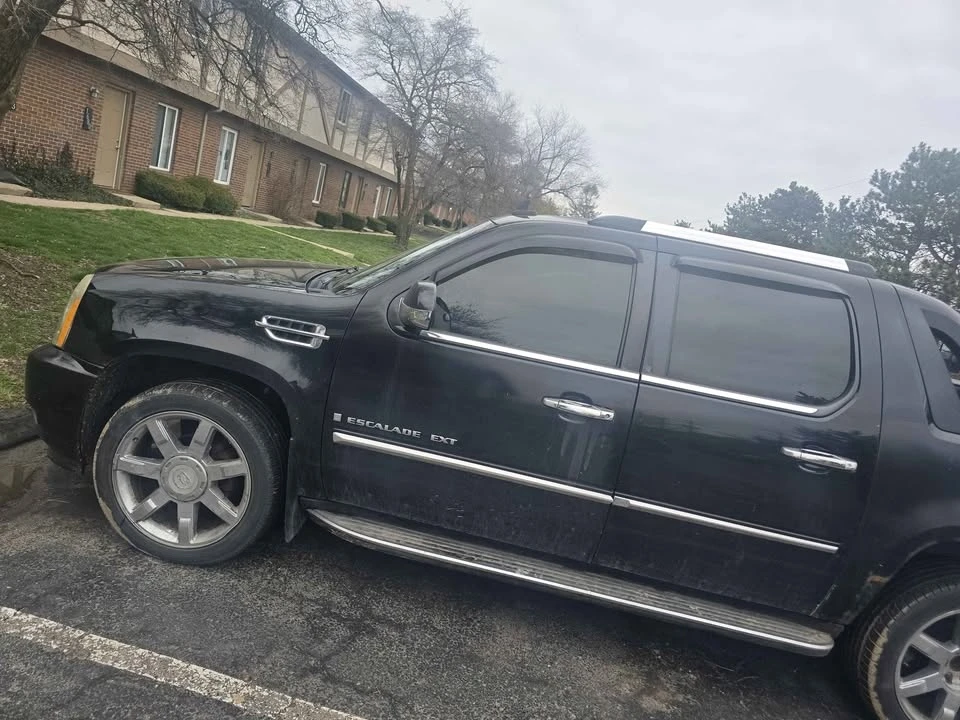 2009 Cadillac Escalade & EXT 3rd Gen - Image 10 of 10
