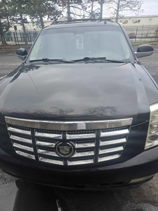 2009 Cadillac Escalade & EXT 3rd Gen - Image 9 of 10