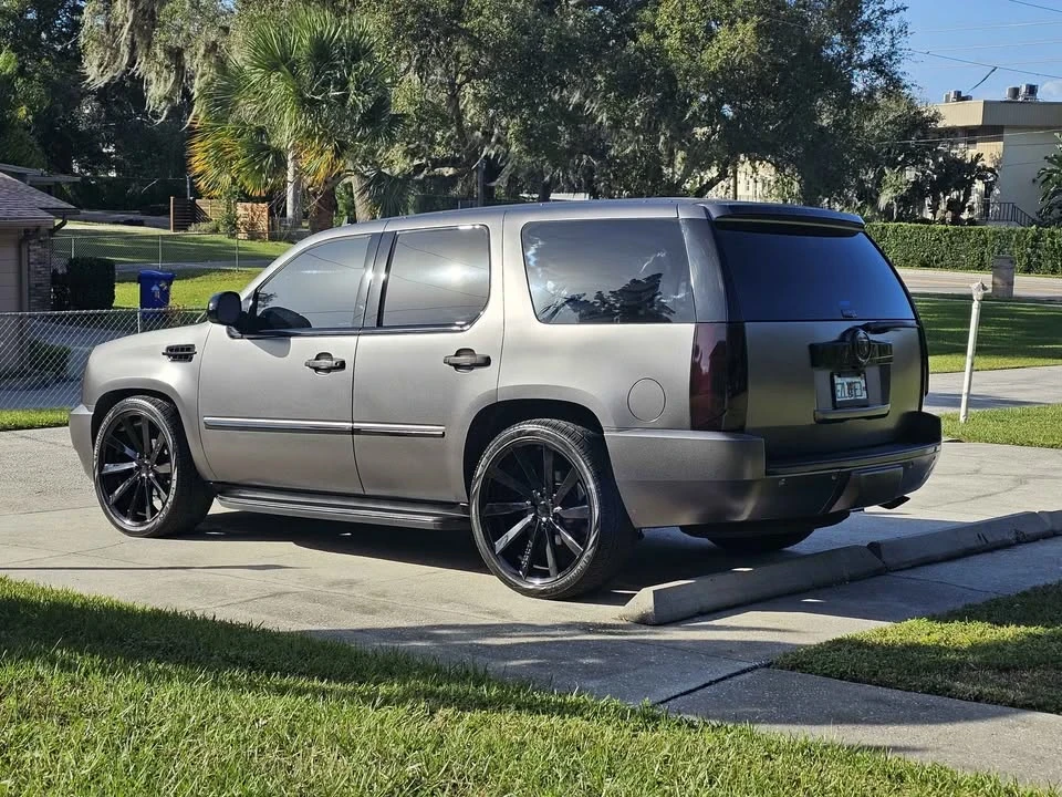 2009 Cadillac Escalade & EXT 3rd Gen - Image 2 of 9