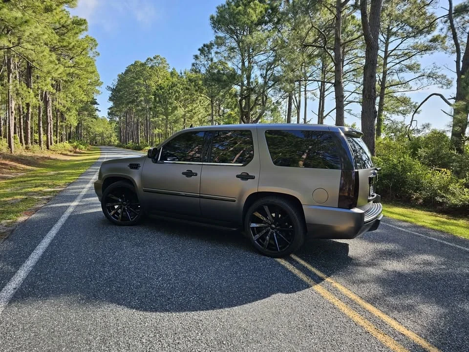 2009 Cadillac Escalade & EXT 3rd Gen - Image 3 of 9