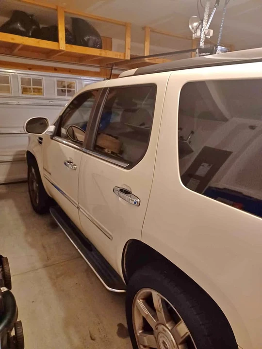 2009 Cadillac Escalade & EXT 3rd Gen - Image 2 of 3