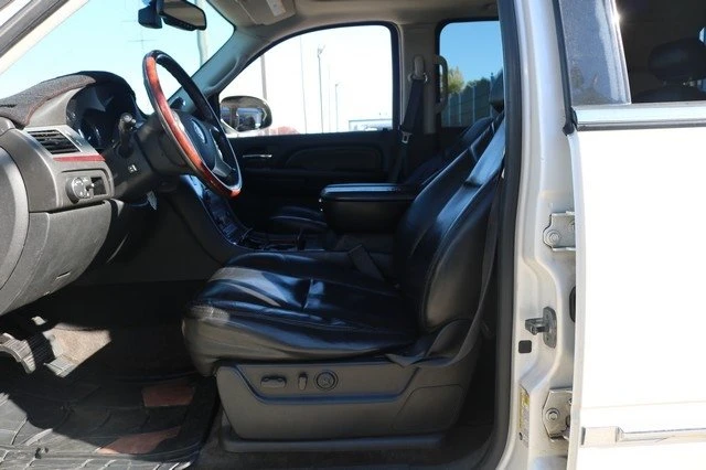 2009 Cadillac Escalade & EXT 3rd Gen - Image 6 of 16
