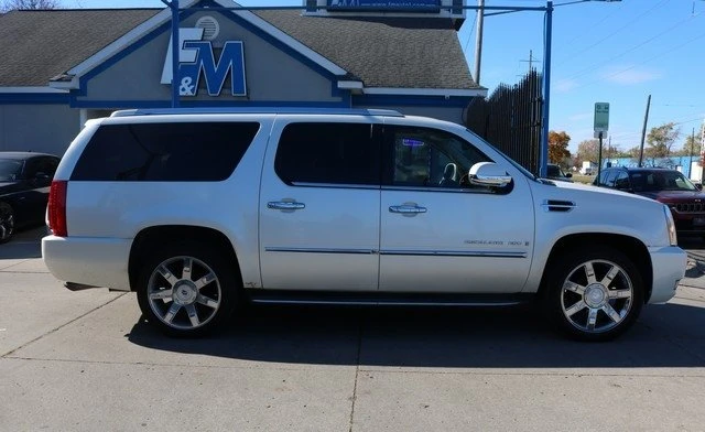 2009 Cadillac Escalade & EXT 3rd Gen - Image 2 of 16