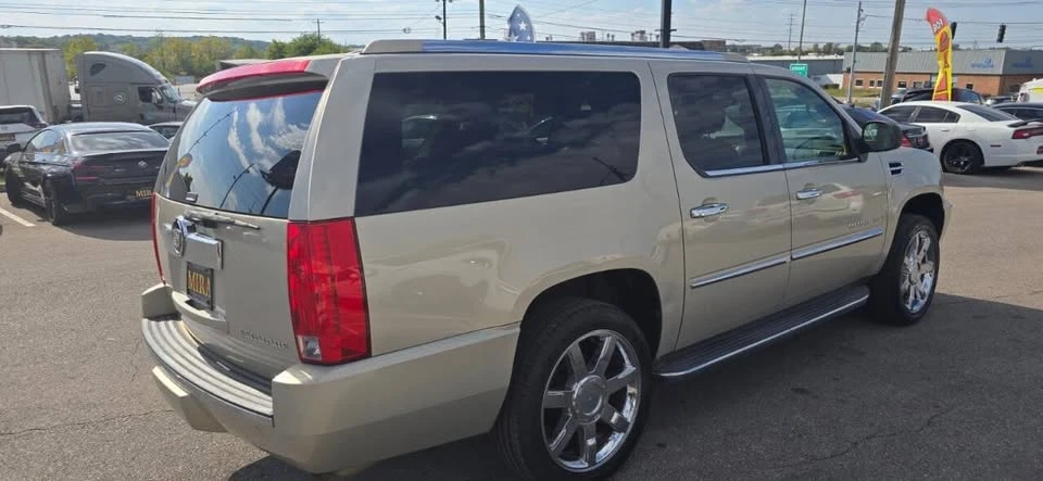 2009 Cadillac Escalade & EXT 3rd Gen - Image 5 of 20