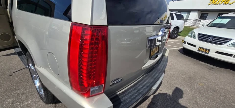 2009 Cadillac Escalade & EXT 3rd Gen - Image 20 of 20