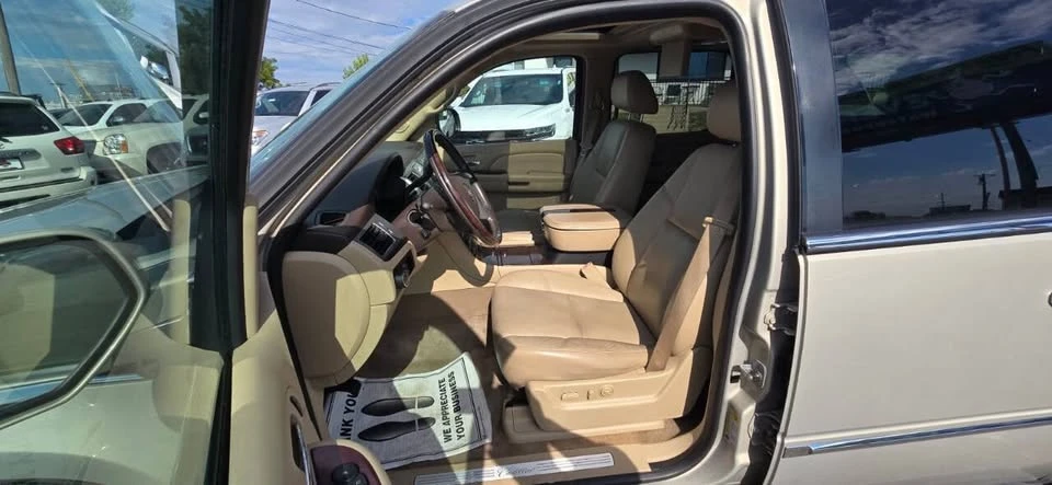 2009 Cadillac Escalade & EXT 3rd Gen - Image 11 of 20