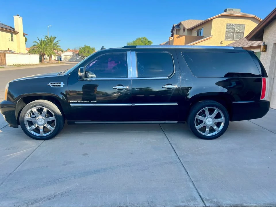 2009 Cadillac Escalade & EXT 3rd Gen - Image 2 of 6