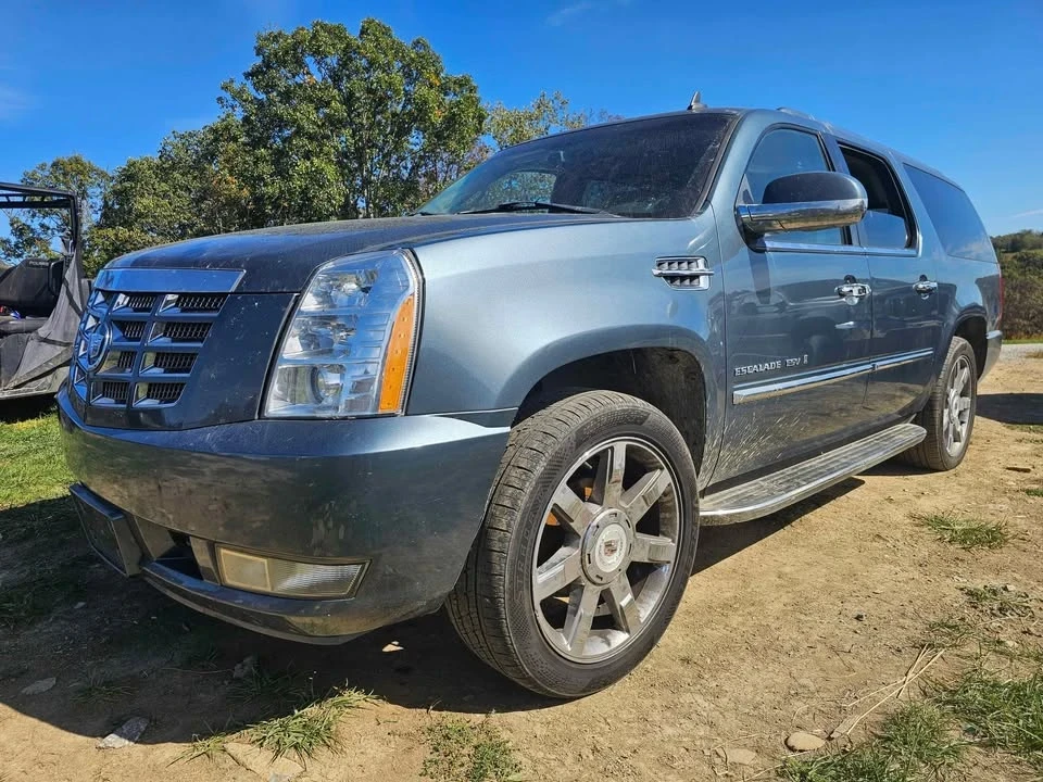 2009 Cadillac Escalade & EXT 3rd Gen - Image 3 of 4