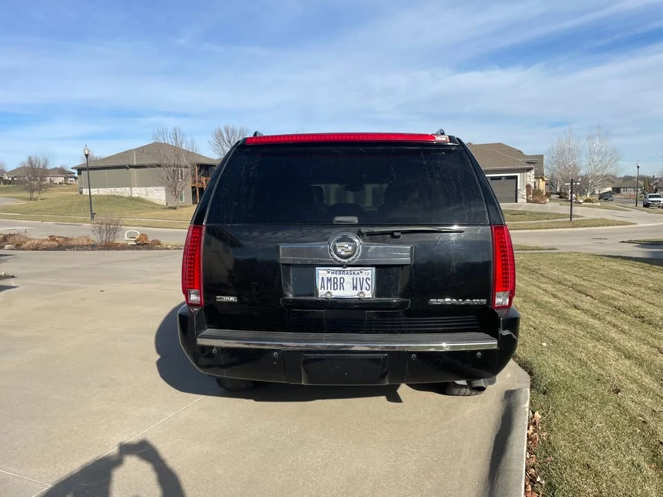 2009 Cadillac Escalade & EXT 3rd Gen - Image 4 of 11