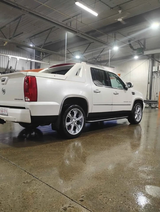 2009 Cadillac Escalade & EXT 2nd Gen - Image 5 of 12