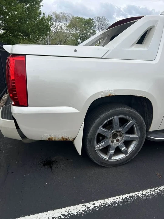 2009 Cadillac Escalade & EXT 2nd Gen - Image 4 of 6
