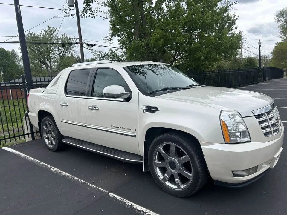 2009 Cadillac Escalade & EXT 2nd Gen - Image 3 of 6