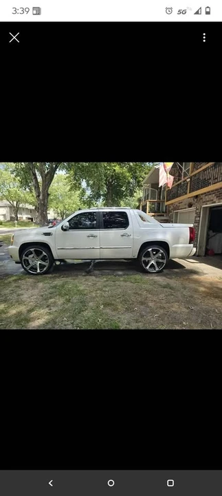 2009 Cadillac Escalade & EXT 3rd Gen - Image 3 of 6