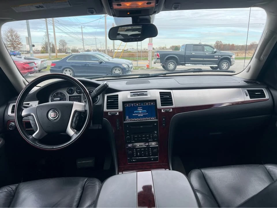 2009 Cadillac Escalade & EXT 3rd Gen - Image 12 of 18