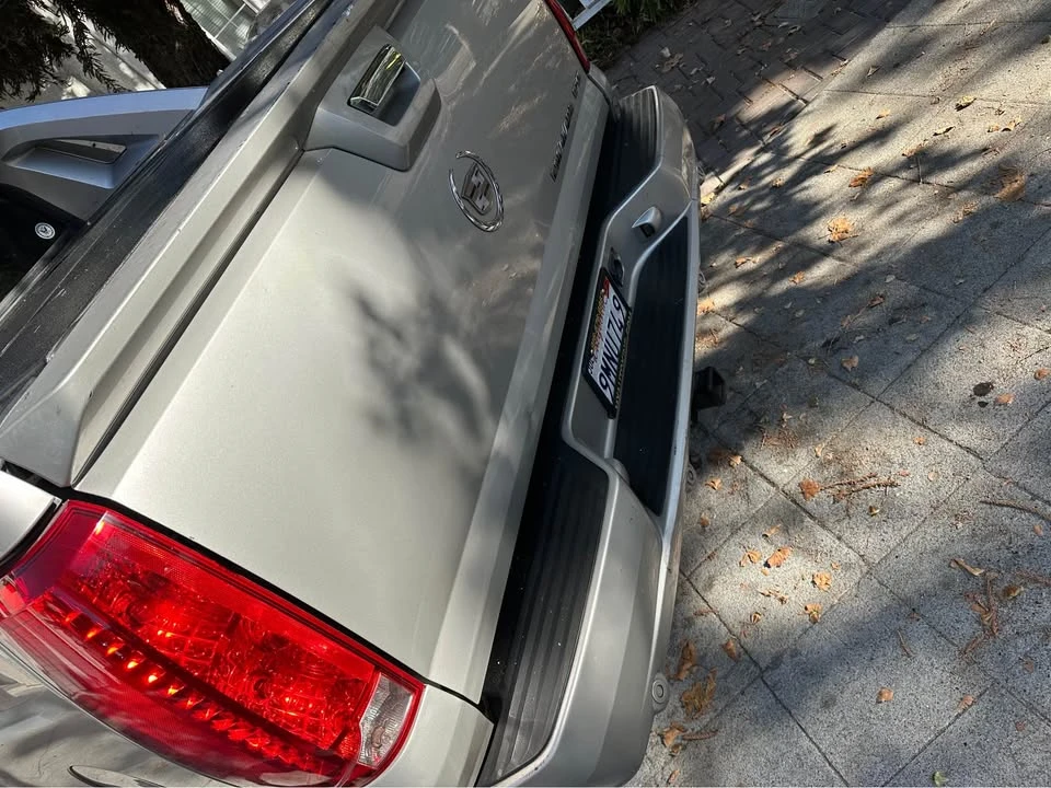 2009 Cadillac Escalade & EXT 3rd Gen - Image 2 of 12