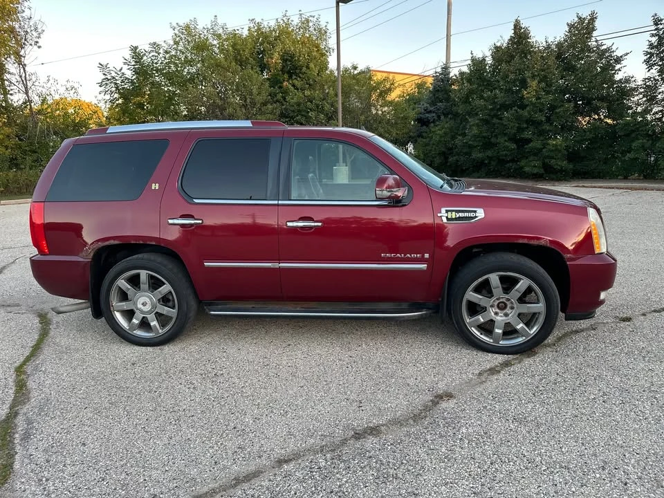 2009 Cadillac Escalade & EXT 3rd Gen - Image 2 of 11