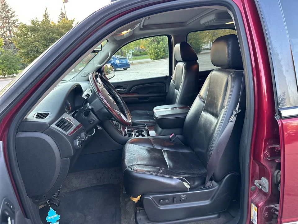 2009 Cadillac Escalade & EXT 3rd Gen - Image 3 of 11