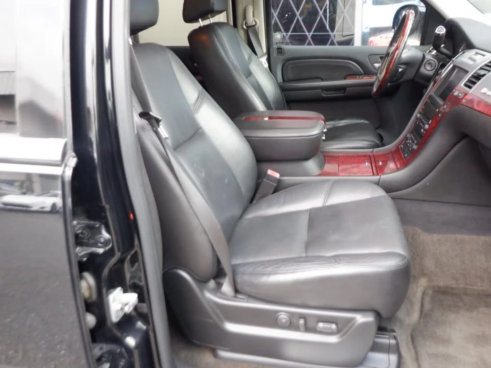 2009 Cadillac Escalade & EXT 3rd Gen - Image 10 of 20