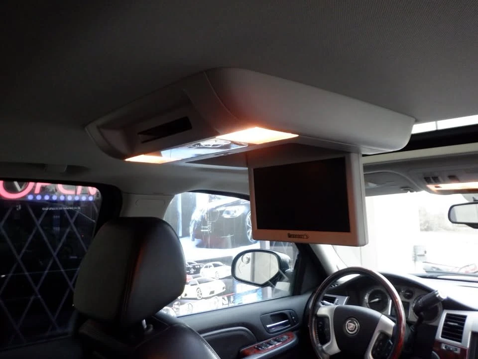 2009 Cadillac Escalade & EXT 3rd Gen - Image 4 of 20