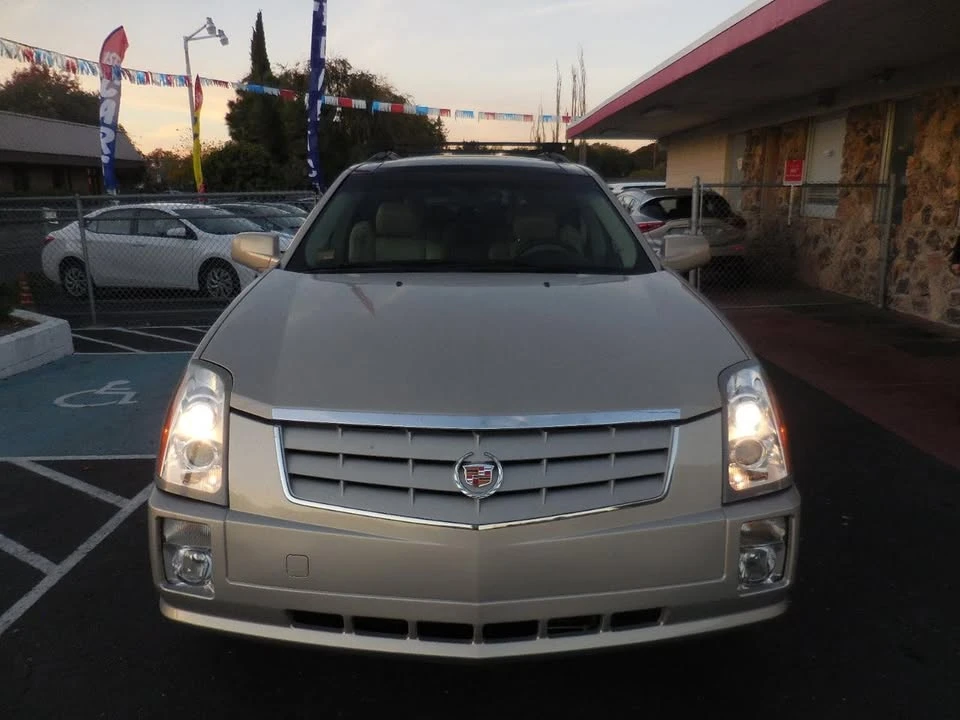 2009 Cadillac SRX - Image 8 of 20