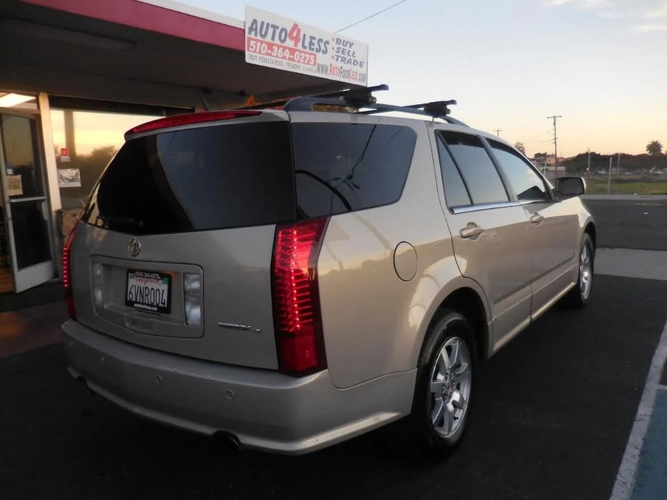 2009 Cadillac SRX - Image 3 of 20