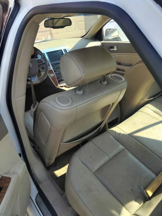 2009 Cadillac STS - Image 7 of 8