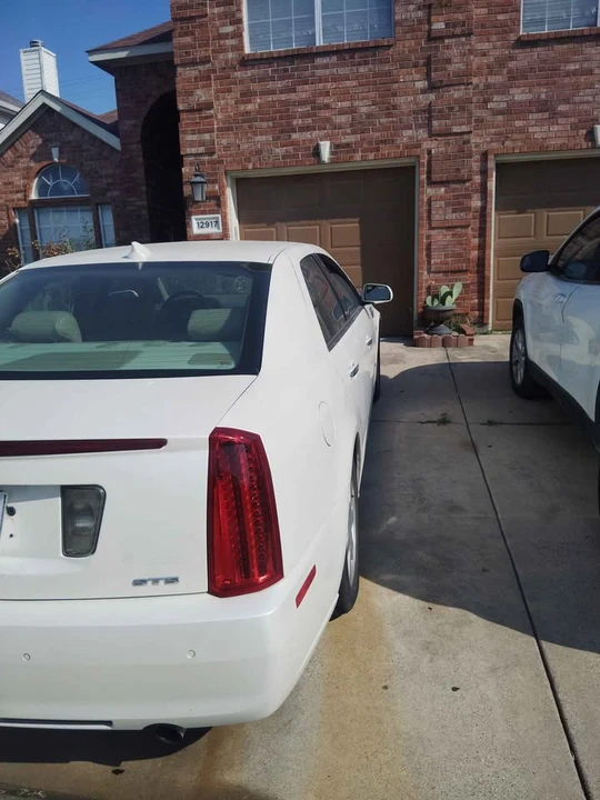 2009 Cadillac STS - Image 8 of 8