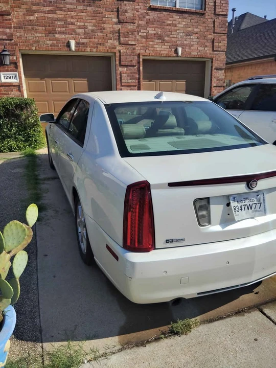 2009 Cadillac STS - Image 4 of 8