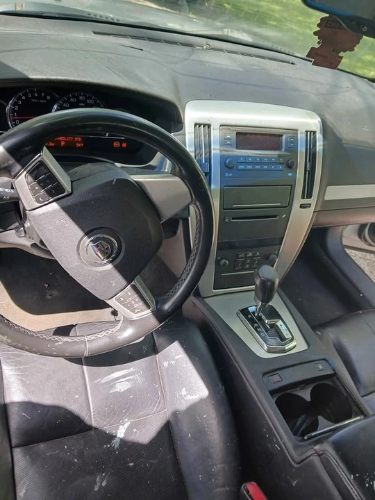 2009 Cadillac STS - Image 5 of 10