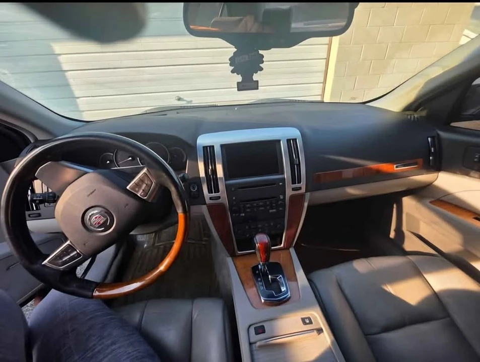 2009 Cadillac STS - Image 3 of 10