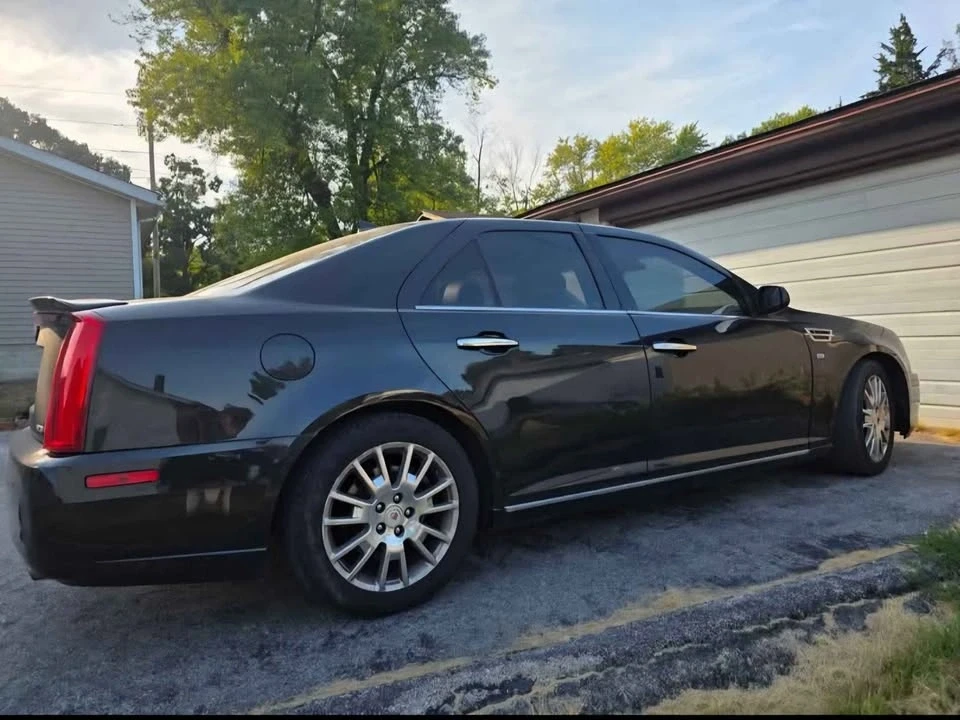 2009 Cadillac STS - Image 2 of 10
