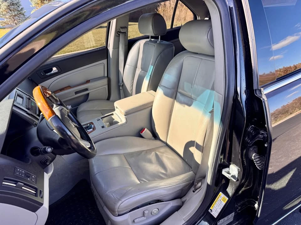 2009 Cadillac STS - Image 10 of 20